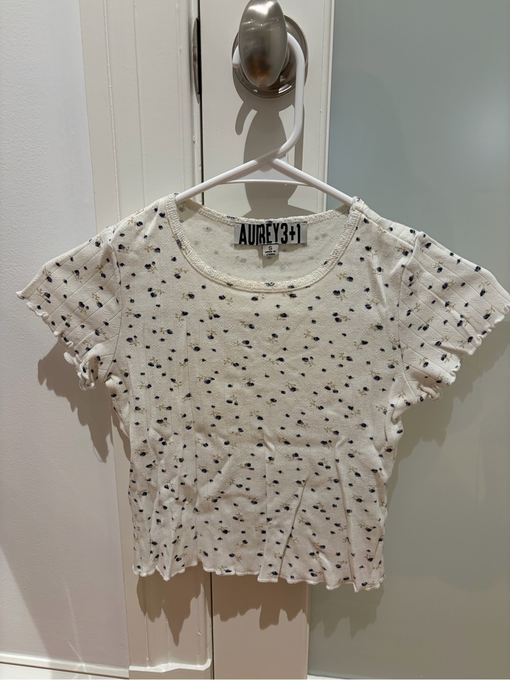 Audrey 3+1 White Dot Print Ruffle Sleeve Crop Top